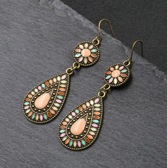 🔹️Boho Dangle Spring Colors Earrings - Picture 3 of 7